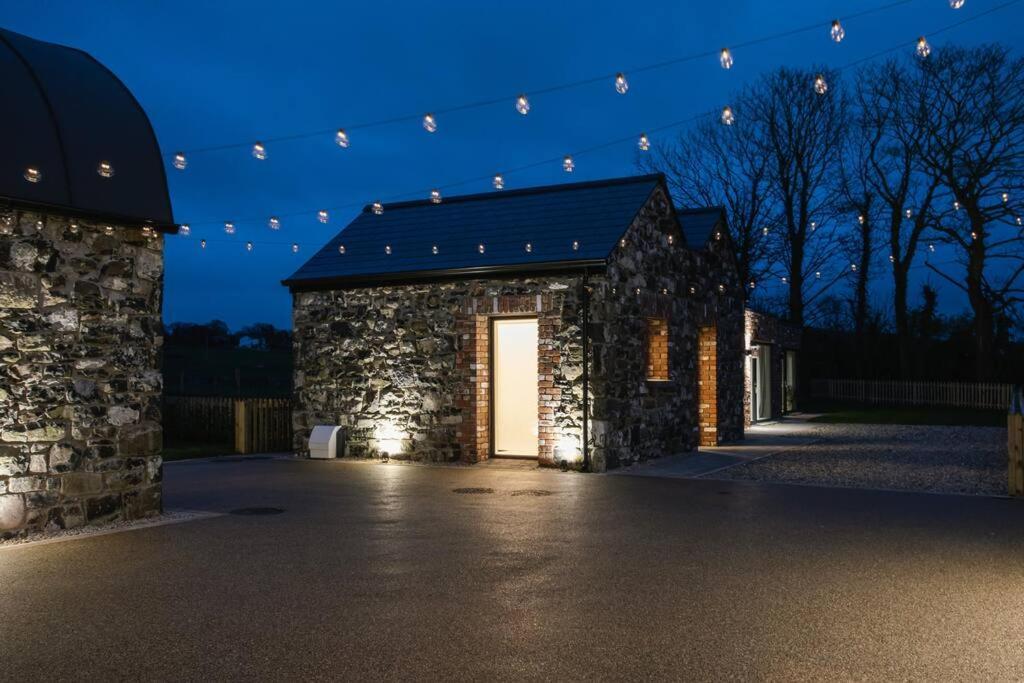 The Byre At Corrstown Village 포트러시 외부 사진