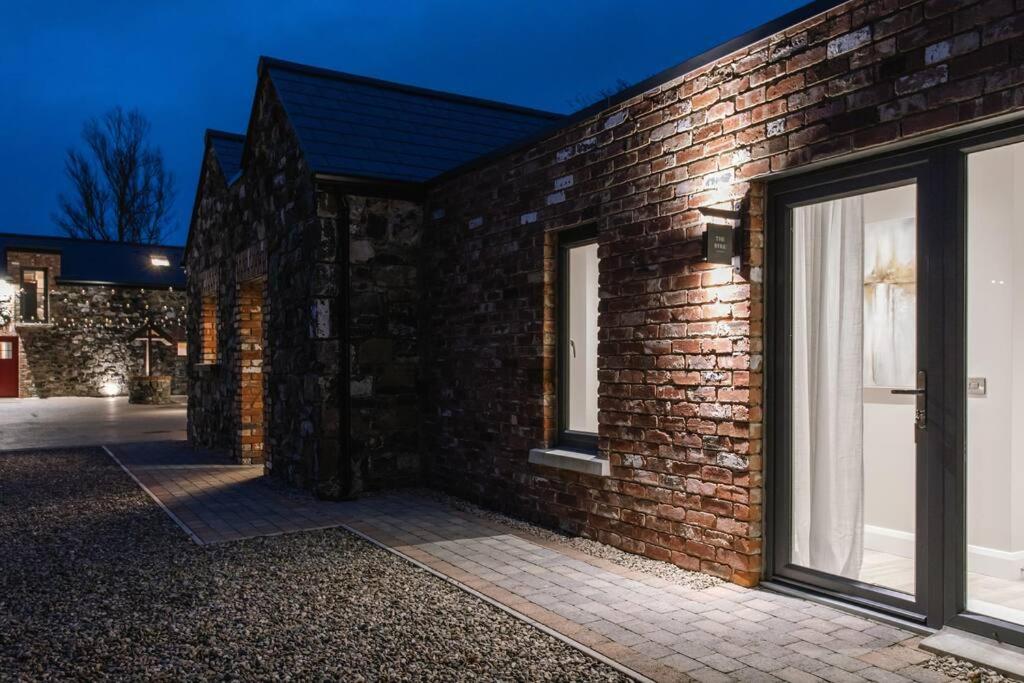 The Byre At Corrstown Village 포트러시 외부 사진